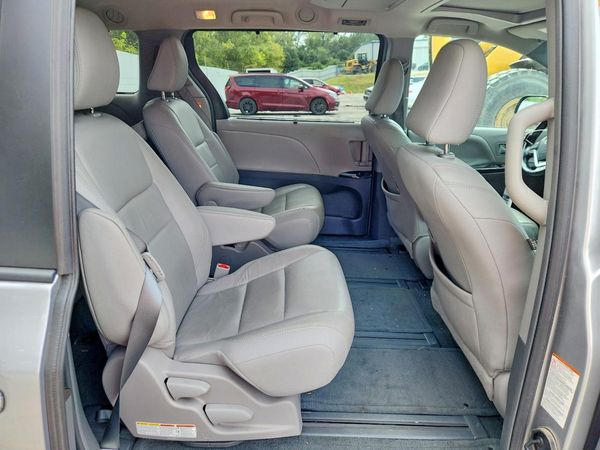 2016 TOYOTA SIENNA — PSRS