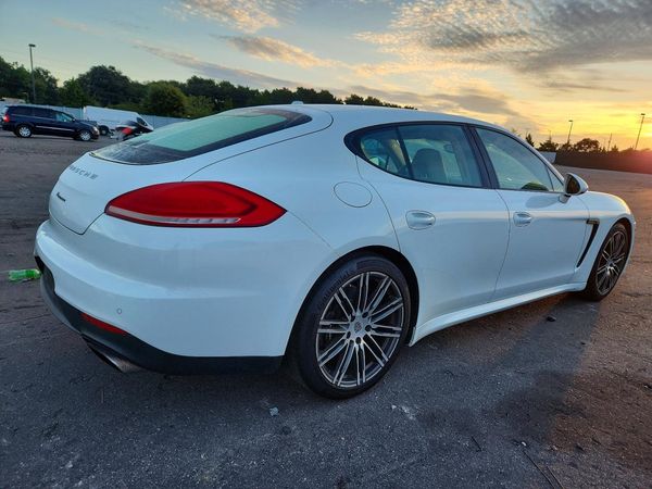 2015 PORSCHE PANAMERA Base (2WD), 4 (4WD) — PSRA