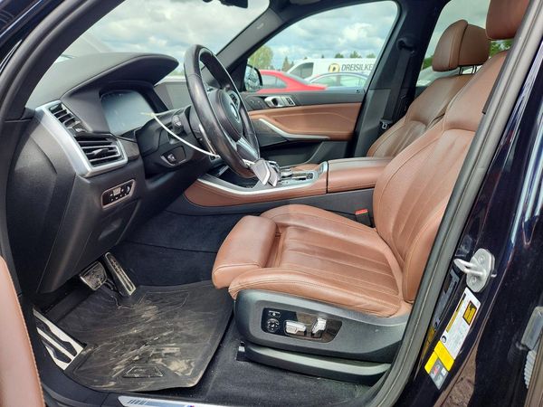 2022 BMW X5 xDrive45e — DENT