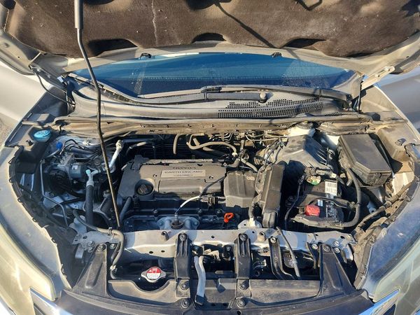 2015 HONDA CRV EX — Engine bay