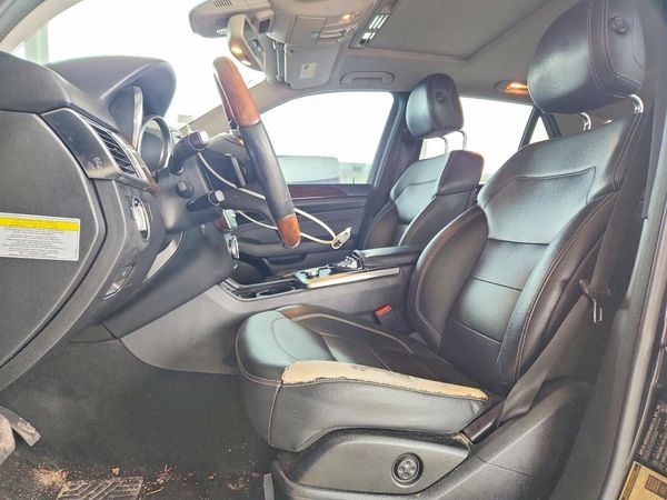 2012 MERCEDES-BENZ ML ML350 4-MATIC — DENT