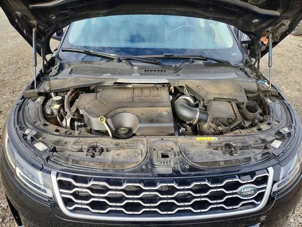 2020 LAND ROVER RANGE ROVER EVOQUE SE — Engine bay