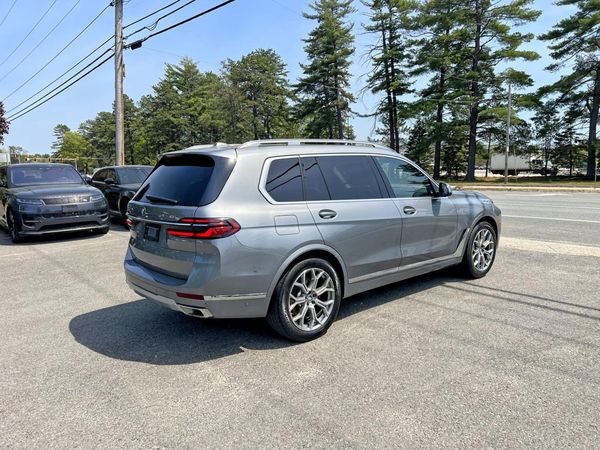 2024 BMW X7