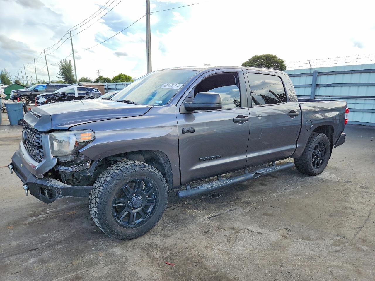 2021 TOYOTA TUNDRA SR5 grade — Front 3/4