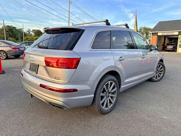2018 AUDI Q7 quattro Premium Plus