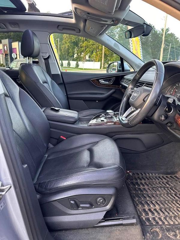 2018 AUDI Q7 quattro Premium Plus