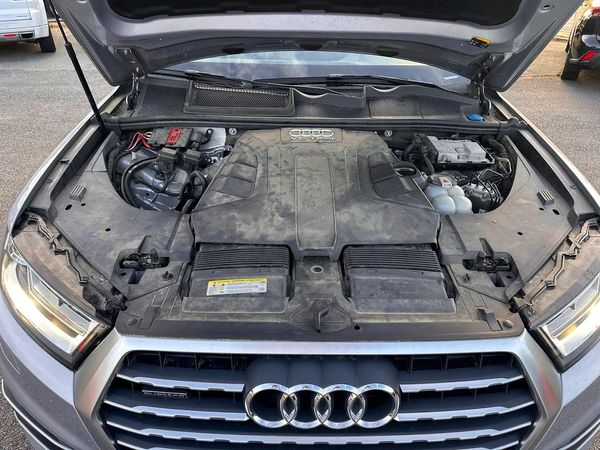 2018 AUDI Q7 quattro Premium Plus
