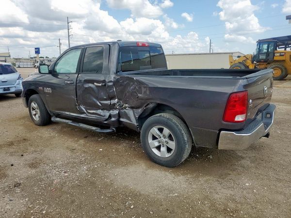 2016 RAM 1500 SLT