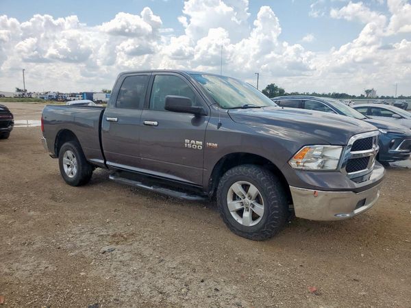 2016 RAM 1500 SLT