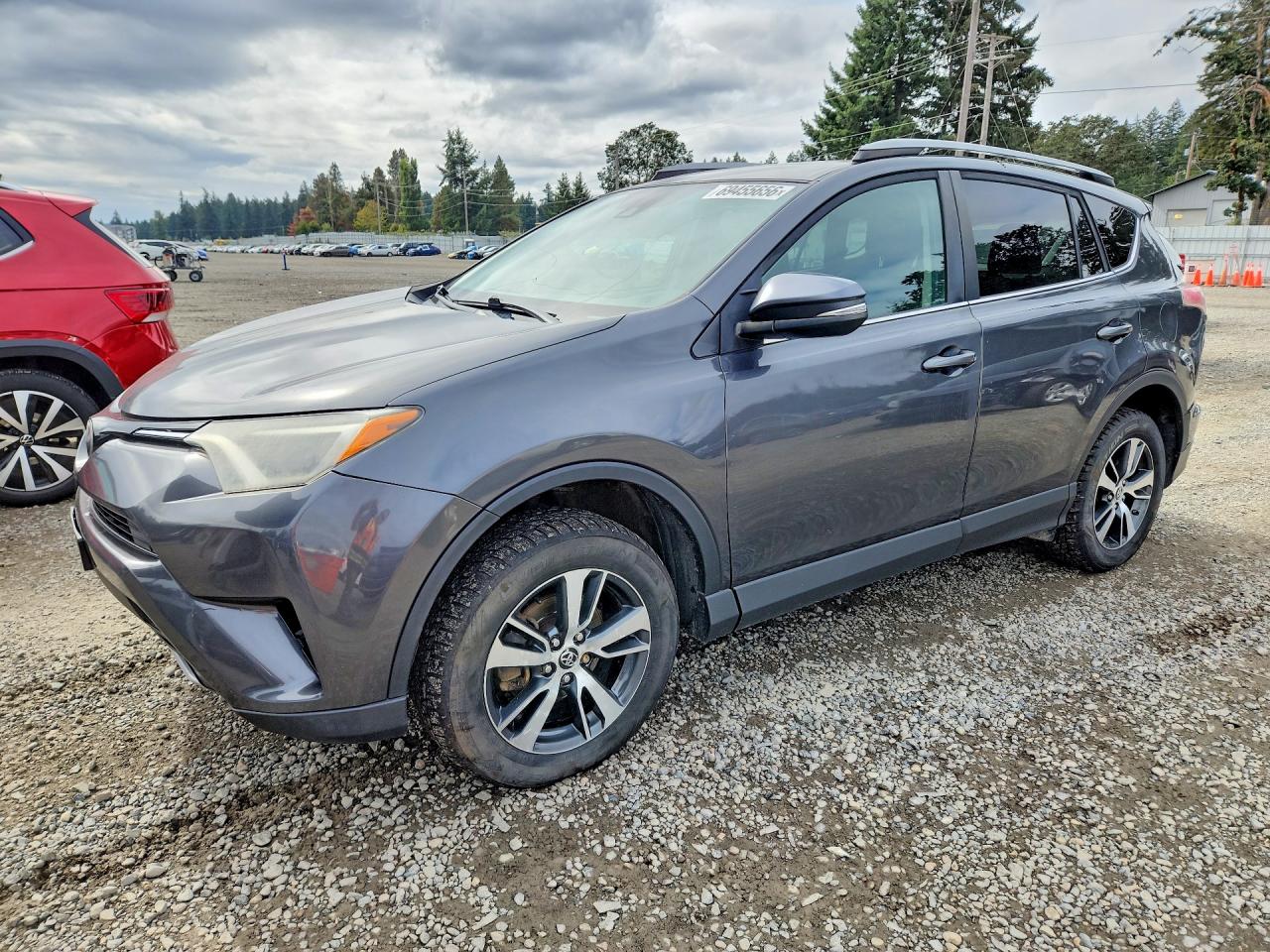 2018 TOYOTA RAV4 Adventure/XLE — Front 3/4