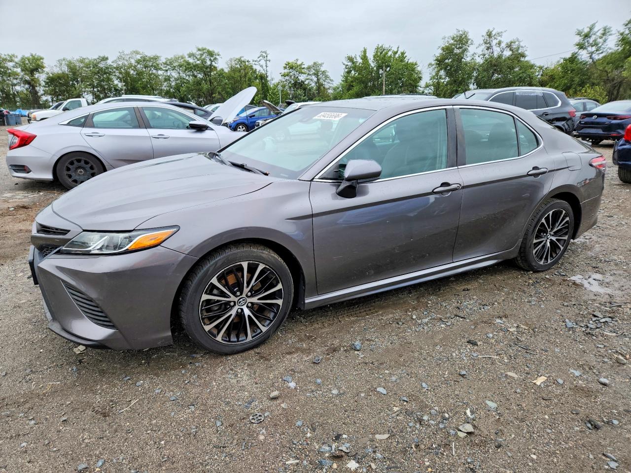 2018 TOYOTA CAMRY L/LE/SE/XLE — Front 3/4
