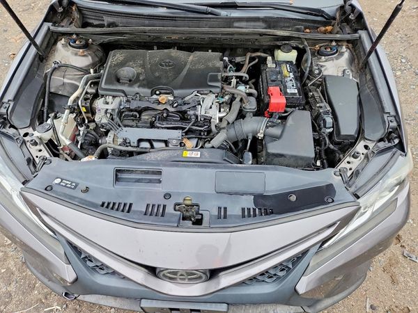 2018 TOYOTA CAMRY L/LE/SE/XLE — Engine bay