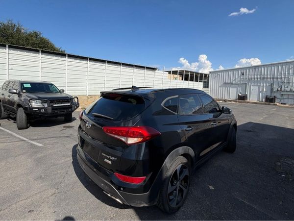 2016 HYUNDAI TUCSON