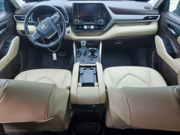 2021 TOYOTA HIGHLANDER XLE — CKPT