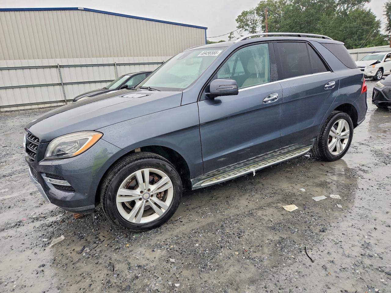 2012 MERCEDES-BENZ ML ML350 4-MATIC — Front 3/4
