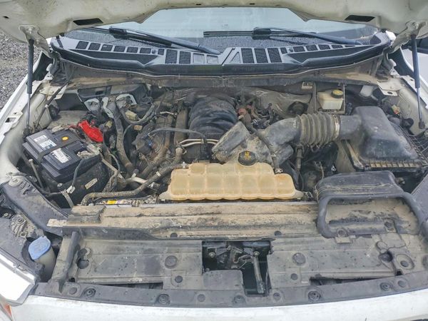 2021 FORD F150 — Engine bay