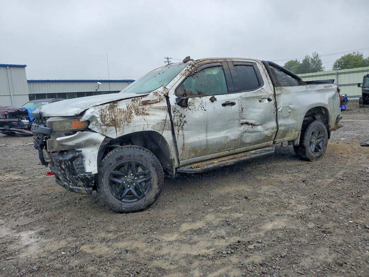2019 CHEVROLET SILVERADO Trail Boss Custom — Front 3/4