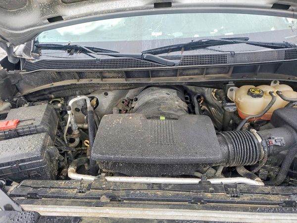 2019 CHEVROLET SILVERADO Trail Boss Custom — Engine bay