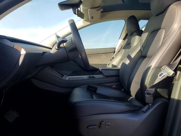 2022 TESLA MODEL Y — DENT