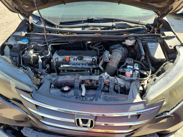 2012 HONDA CRV EX — Engine bay