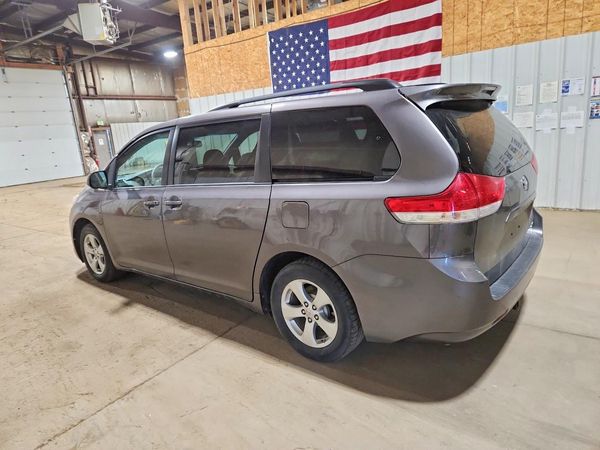 2014 TOYOTA SIENNA — DSRA