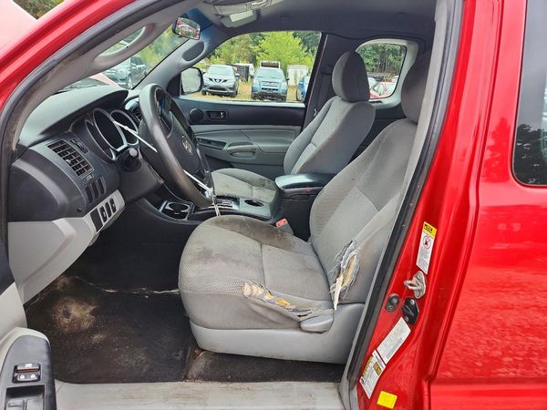 2014 TOYOTA TACOMA Delux Grade — DENT
