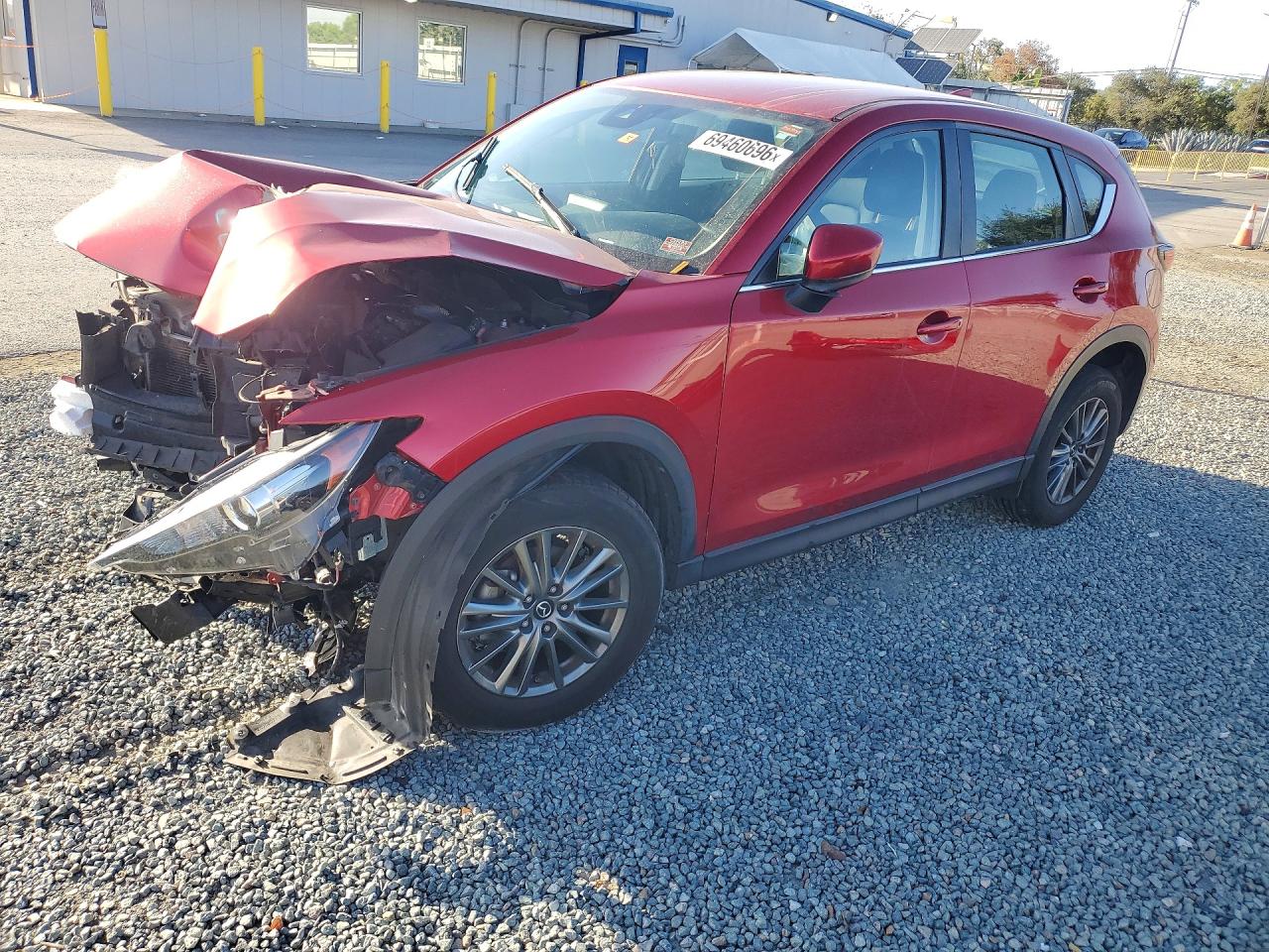 2018 MAZDA CX-5 Sport — Front 3/4
