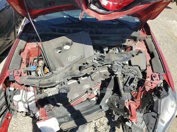 2018 MAZDA CX-5 Sport — Engine bay