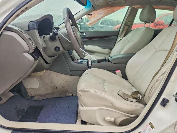 2013 INFINITI G37 — DENT