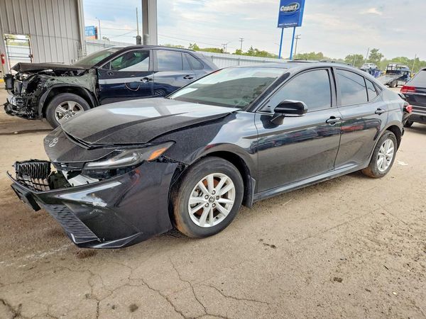 2025 TOYOTA CAMRY — Front 3/4
