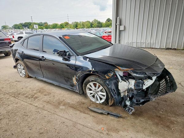 2025 TOYOTA CAMRY — Passenger 3/4
