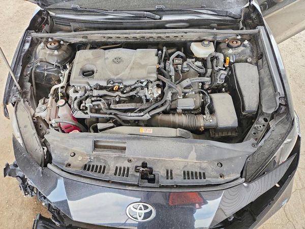 2025 TOYOTA CAMRY — Engine bay