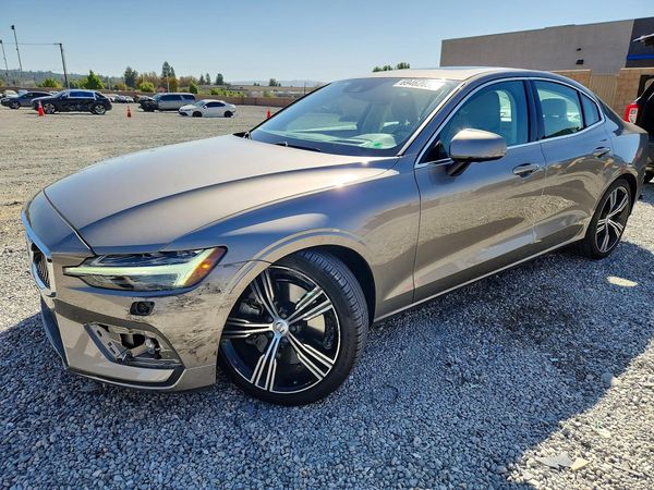 2019 VOLVO S60 — DSFA — Front 3/4
