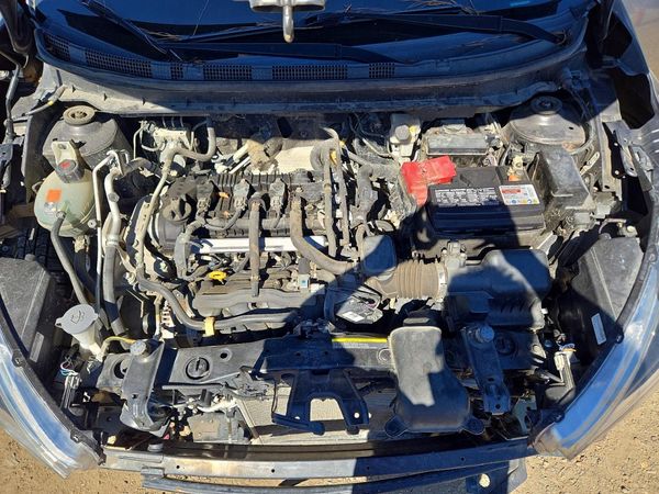 2019 NISSAN KICKS — Engine bay