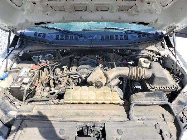 2019 FORD F150 — Engine bay