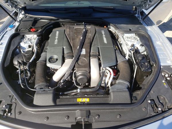 2014 MERCEDES-BENZ SL SL63 AMG — Engine bay