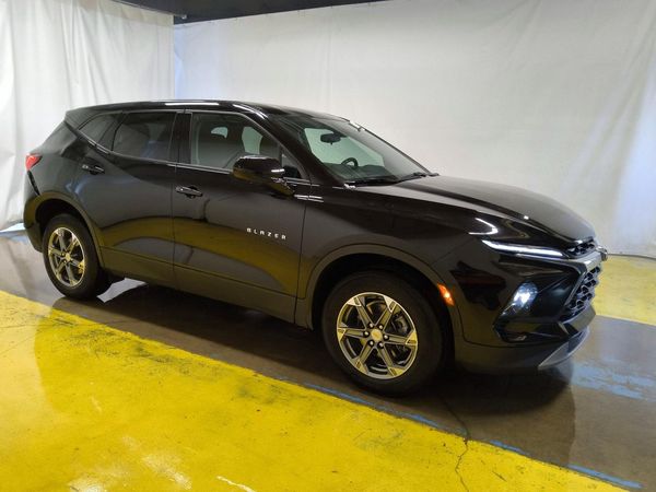 2025 CHEVROLET BLAZER 2LT — Passenger 3/4