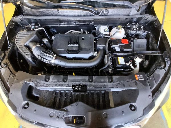 2025 CHEVROLET BLAZER 2LT — Engine bay