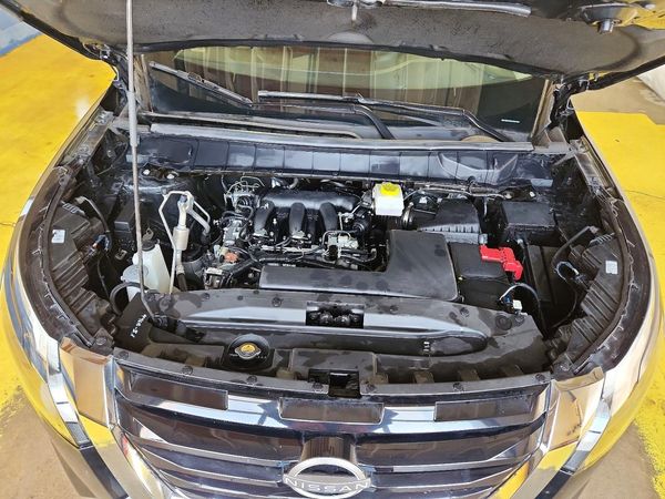 2025 NISSAN PATHFINDER SV — Engine bay