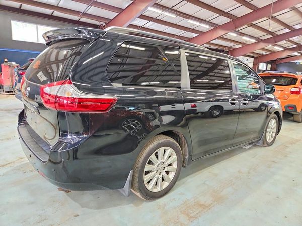 2015 TOYOTA SIENNA — PSRA