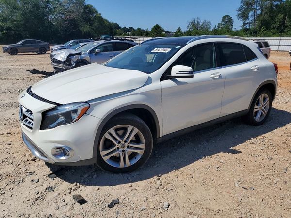 2018 MERCEDES-BENZ GLA — Front 3/4