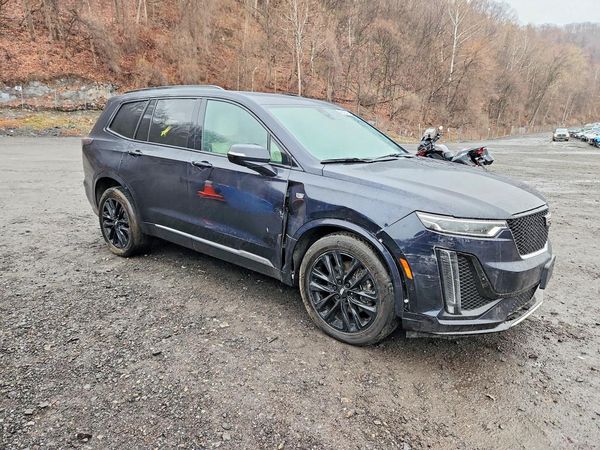 2021 CADILLAC XT6 Sport