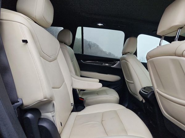 2021 CADILLAC XT6 Sport