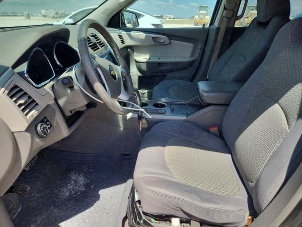 2012 CHEVROLET TRAVERSE LT — DENT