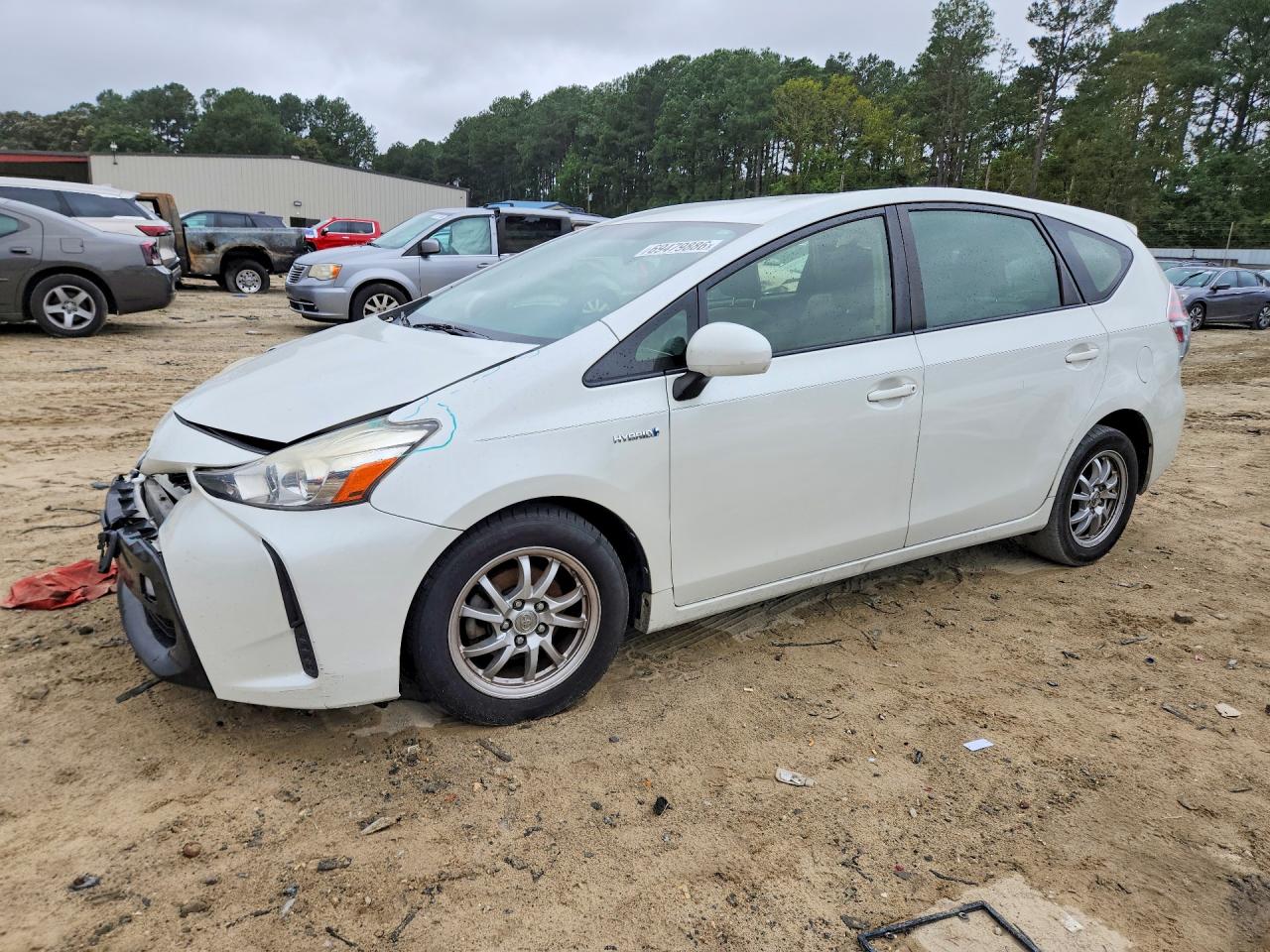 2016 TOYOTA PRIUS — Front 3/4