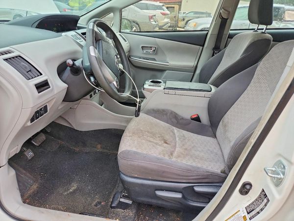 2016 TOYOTA PRIUS — DENT