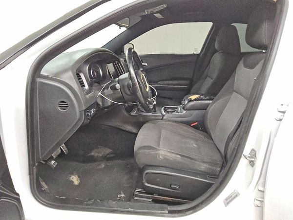 2015 DODGE CHARGER SE — DENT