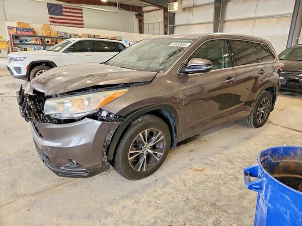 2016 TOYOTA HIGHLANDER — DSFA — Front 3/4