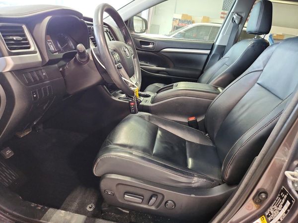 2016 TOYOTA HIGHLANDER Base/Hybrid — DENT