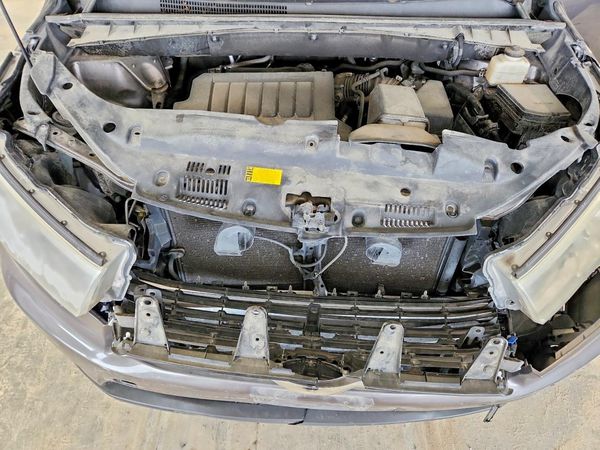 2016 TOYOTA HIGHLANDER Base/Hybrid — Engine bay